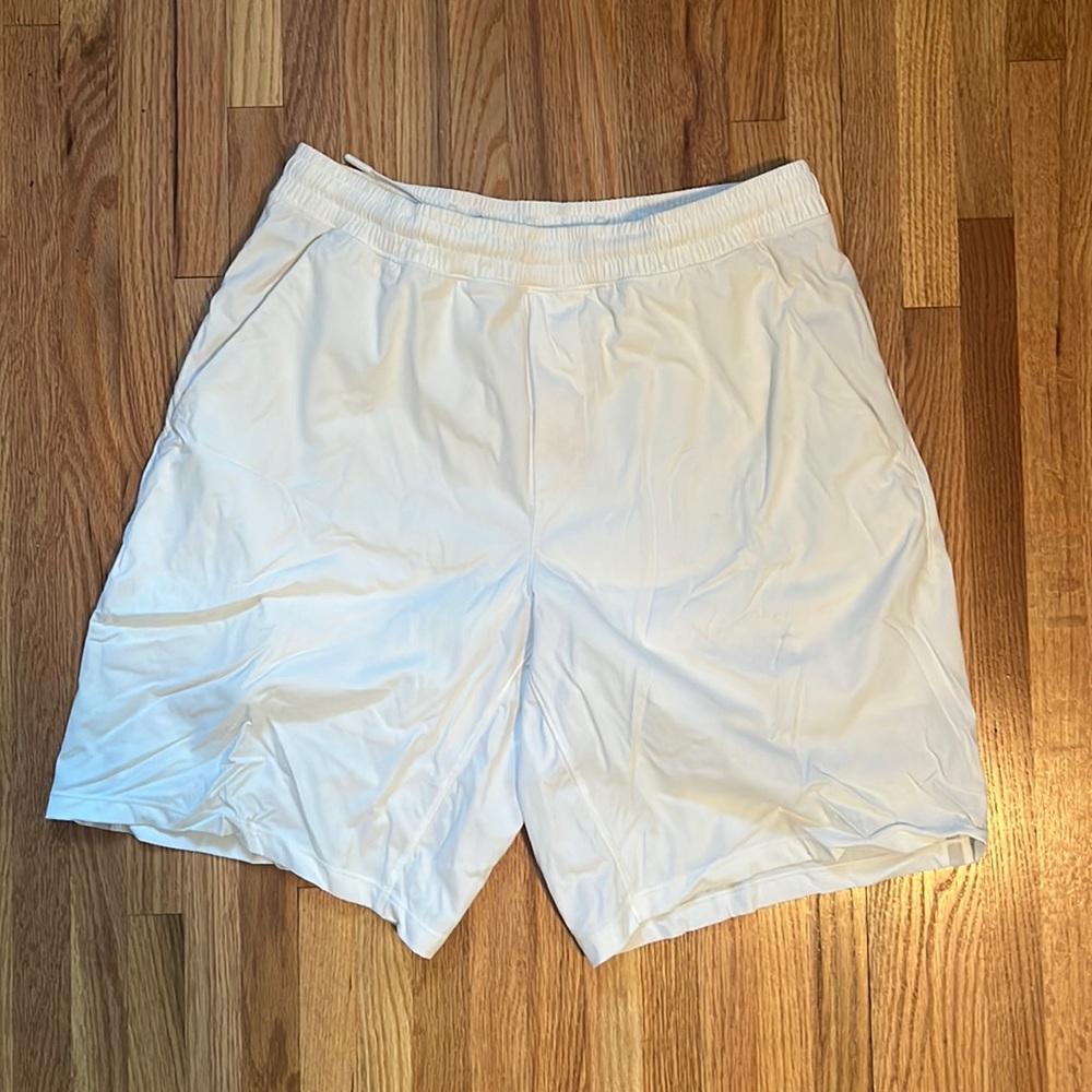 BNWT lululemon pacebreaker short